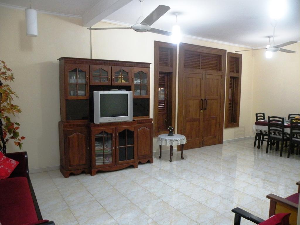 شقة هندرسون إيربورت ريزيدنس نيجومبو المظهر الخارجي الصورة
